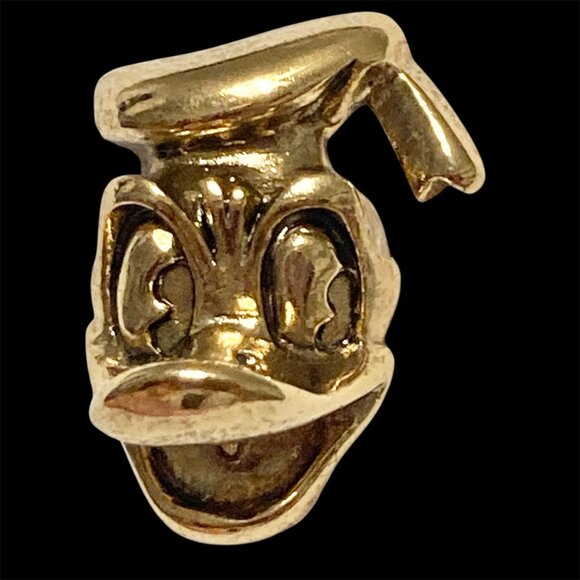 Vintage Disney Donald Duck Tie Tac Pin Lapel Gold Tone Brass 80s Signed 3D - Picture 2 of 9
